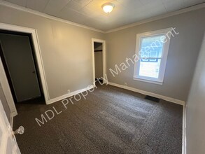 1506 Barnard St in Saginaw, MI - Building Photo - Building Photo