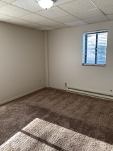 57 W Vine St in Tooele, UT - Foto de edificio - Building Photo