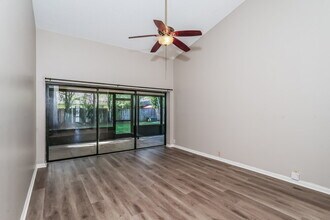 14096 Greentree Dr in Wellington, FL - Building Photo - Building Photo