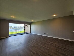 15575 Marina Dr in Montgomery, TX - Building Photo - Building Photo