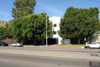 6859 Laurel Canyon Blvd in North Hollywood, CA - Building Photo - Building Photo