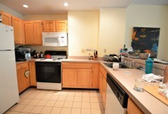 1402 Beacon St, Unit 2 in Brookline, MA - Building Photo - Building Photo