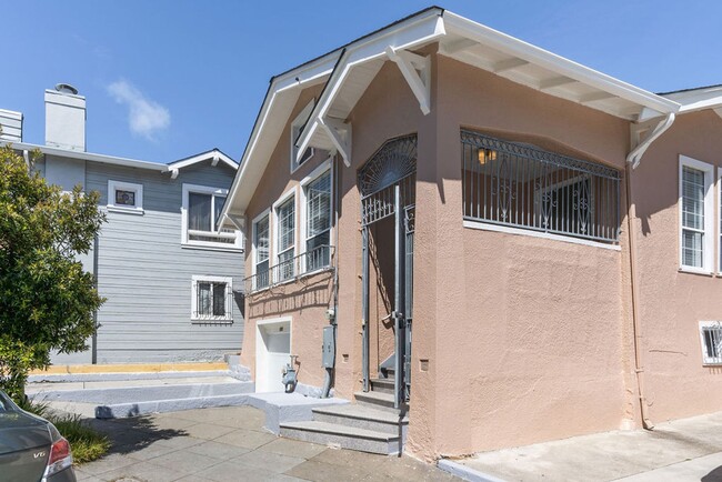 180 Ocean Ave in San Francisco, CA - Building Photo - Building Photo