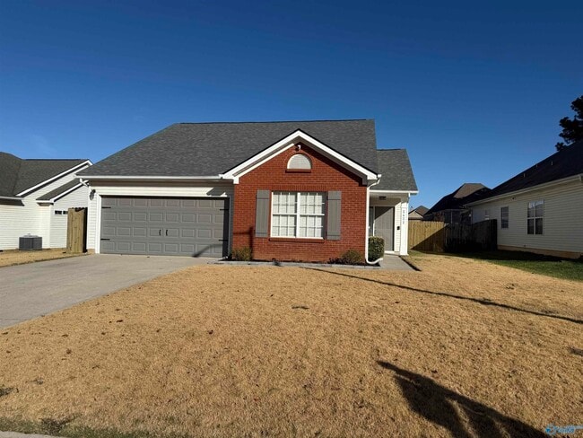 2422 Quail Ridge Ln SW in Huntsville, AL - Building Photo - Building Photo