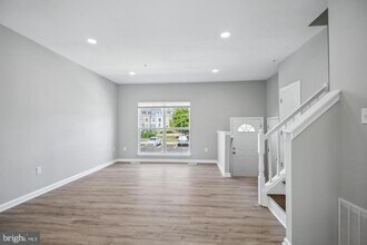 7135 Ladd Cir in Frederick, MD - Building Photo - Building Photo