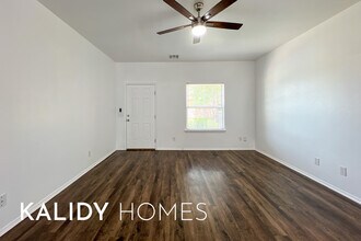 6140 Cielo Terrace in Oklahoma City, OK - Building Photo - Building Photo