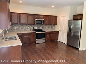 117 Sommerwall Pl in Greensboro, NC - Building Photo - Building Photo