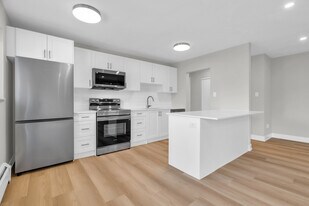 437 Hazel St in Waterloo, ON - Building Photo