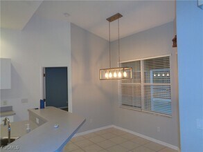 2830 SW 35th Ln in Cape Coral, FL - Building Photo - Building Photo