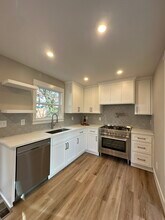 5325 NE Flanders St in Portland, OR - Building Photo - Building Photo