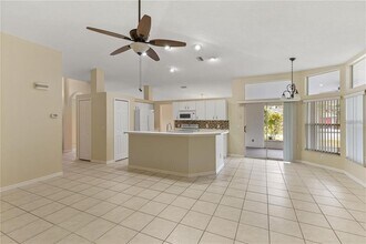 3915 Fonsica Ave in North Port, FL - Building Photo - Building Photo