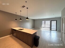 227 E 27th St in Kansas City, MO - Building Photo