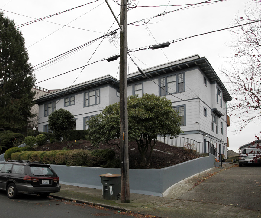 Terrace View Apartments in Seattle, WA - Building Photo