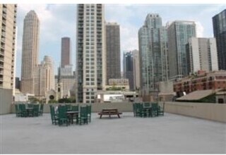 70 W Huron St, Unit 2607 in Chicago, IL - Building Photo - Building Photo