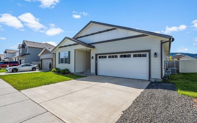 1822 W Satsop Ave in Post Falls, ID - Building Photo - Building Photo