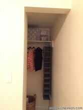 1223 Beacon St, Unit 316 in Brookline, MA - Foto de edificio - Building Photo