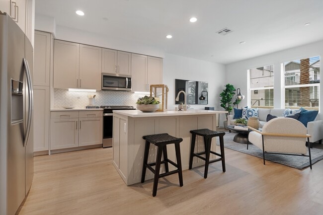 Stirling at Cota Vera in Chula Vista, CA - Foto de edificio - Building Photo