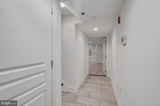 2566 Frankford Ave in Philadelphia, PA - Building Photo - Building Photo