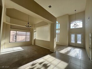 2725 Kildrummie St in Henderson, NV - Building Photo - Building Photo