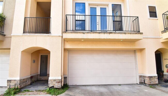 2406 Dorrington St in Houston, TX - Building Photo - Building Photo
