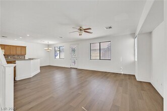 6632 Babys Tear Pl in Las Vegas, NV - Building Photo - Building Photo