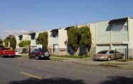 Harbor Garden Apartments in Long Beach, CA - Foto de edificio - Building Photo