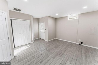 16782 Blackjack Oak Ln in Woodbridge, VA - Building Photo - Building Photo