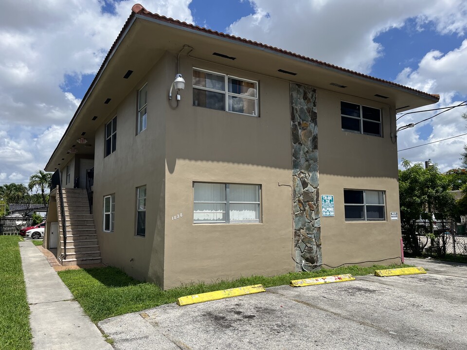 1838 NW 22nd Ct, Unit 3 in Miami, FL - Foto de edificio