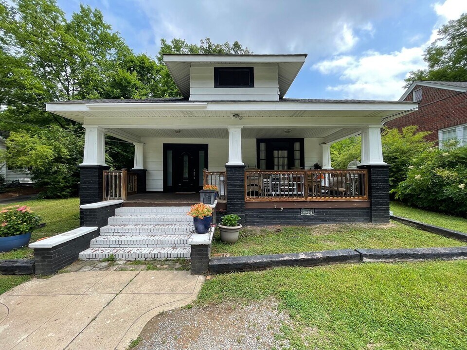 1103 E 2nd Ave in Rome, GA - Building Photo