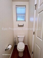 22932 E Ontario Dr in Aurora, CO - Foto de edificio - Building Photo