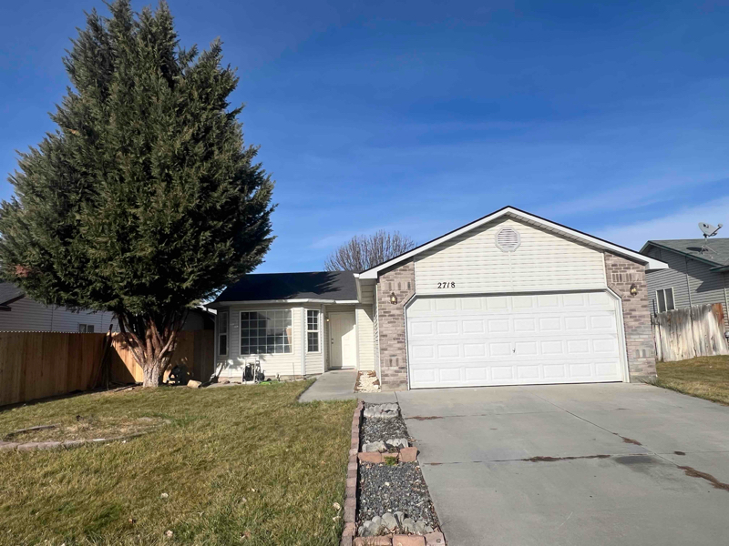 2718 Bobcat Dr in Nampa, ID - Building Photo