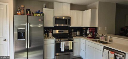19713 Preservation Mews in Montgomery Village, MD - Building Photo - Building Photo