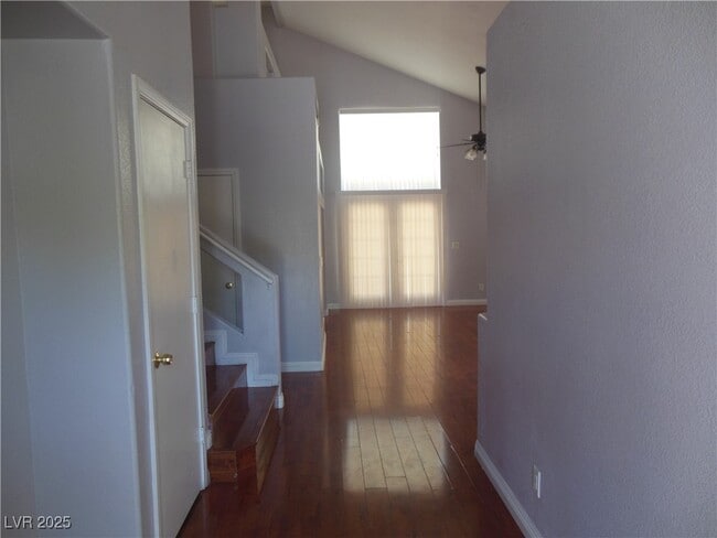 878 E Scarlet Haze Ave in Las Vegas, NV - Building Photo - Building Photo