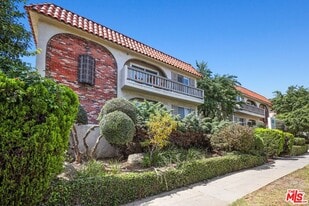 12033 Goshen Ave in Los Angeles, CA - Building Photo