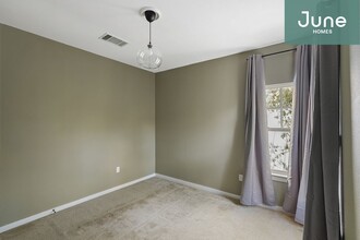 1917 McCloskey St-Unit -D in Austin, TX - Building Photo - Building Photo