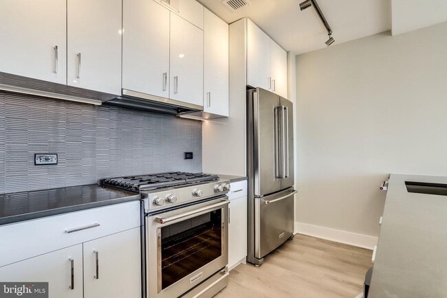 88 V St SW in Washington, DC - Building Photo - Building Photo