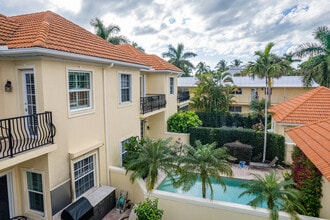 265-285 2nd Ave S in Naples, FL - Building Photo - Building Photo