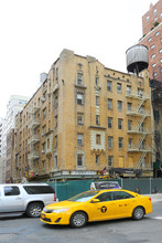 1065 3rd Ave in New York, NY - Foto de edificio - Building Photo