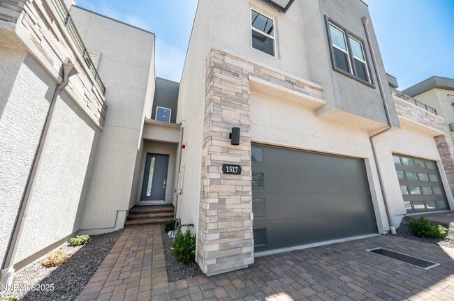 1517 Golf Club Dr in Reno, NV - Building Photo - Building Photo