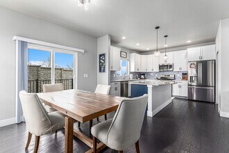 5325 Sky Top Ln in Colorado Springs, CO - Building Photo - Building Photo