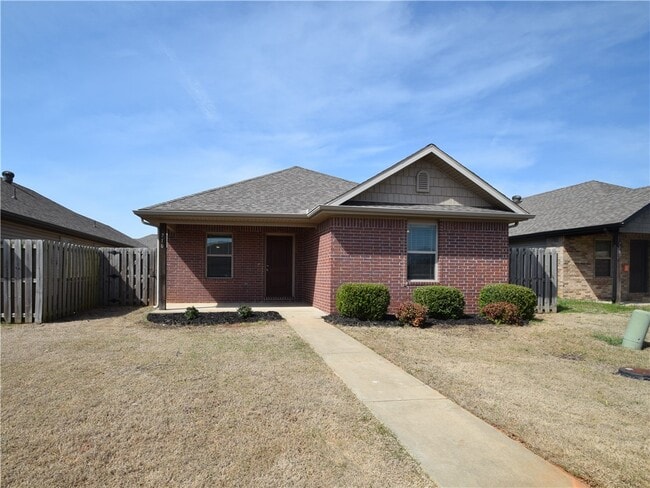 property at 710 SW Willowpoint Rd