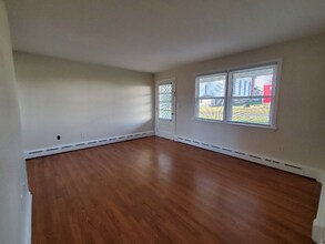 24 Beaver Ave in Annandale, NJ - Building Photo - Building Photo