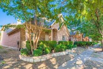 9440 Park Garden Dr in Frisco, TX - Foto de edificio - Building Photo