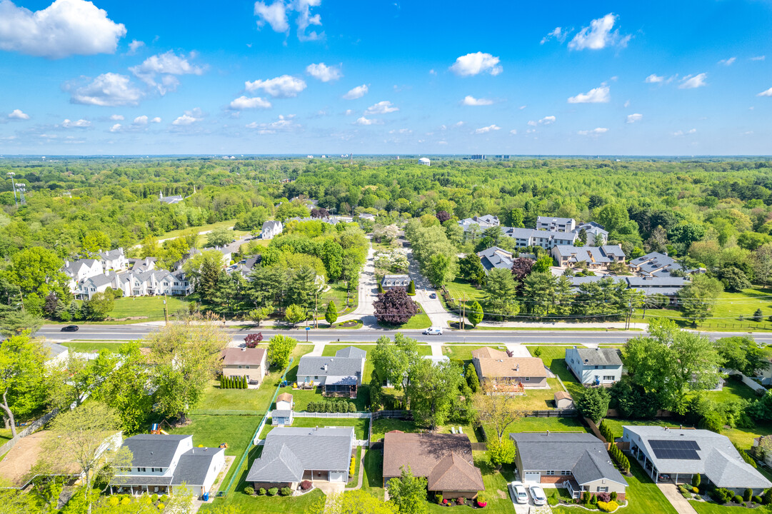 301 Browning Ln in Cherry Hill, NJ - Building Photo