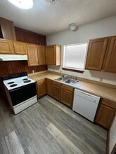 324 Michael Cir in Mary Esther, FL - Building Photo - Building Photo