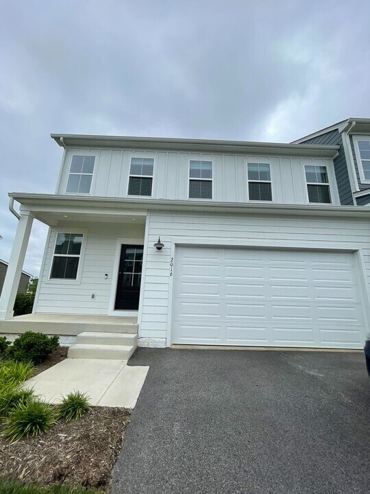 2016 Coneflower Ln in Blacksburg, VA - Building Photo