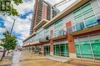 215-1215 Queen St E in Brampton, ON - Building Photo - Building Photo