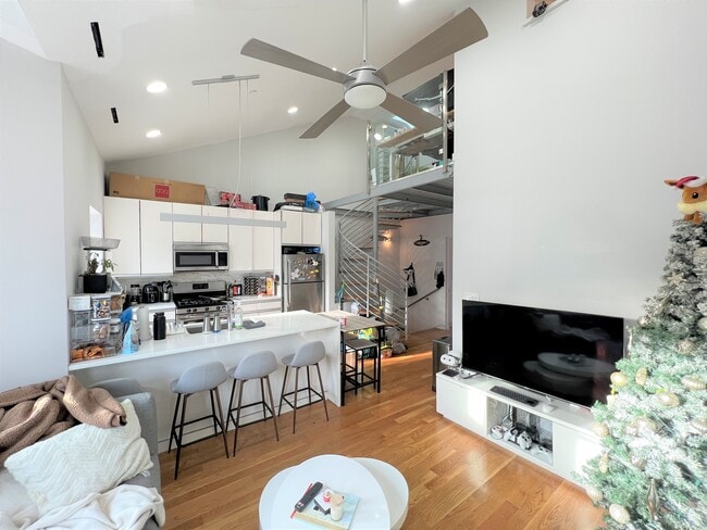 1607 Tremont St, Unit 2