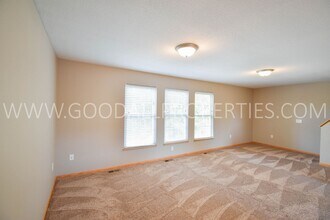 15323 Townsend Ave in Urbandale, IA - Building Photo - Building Photo