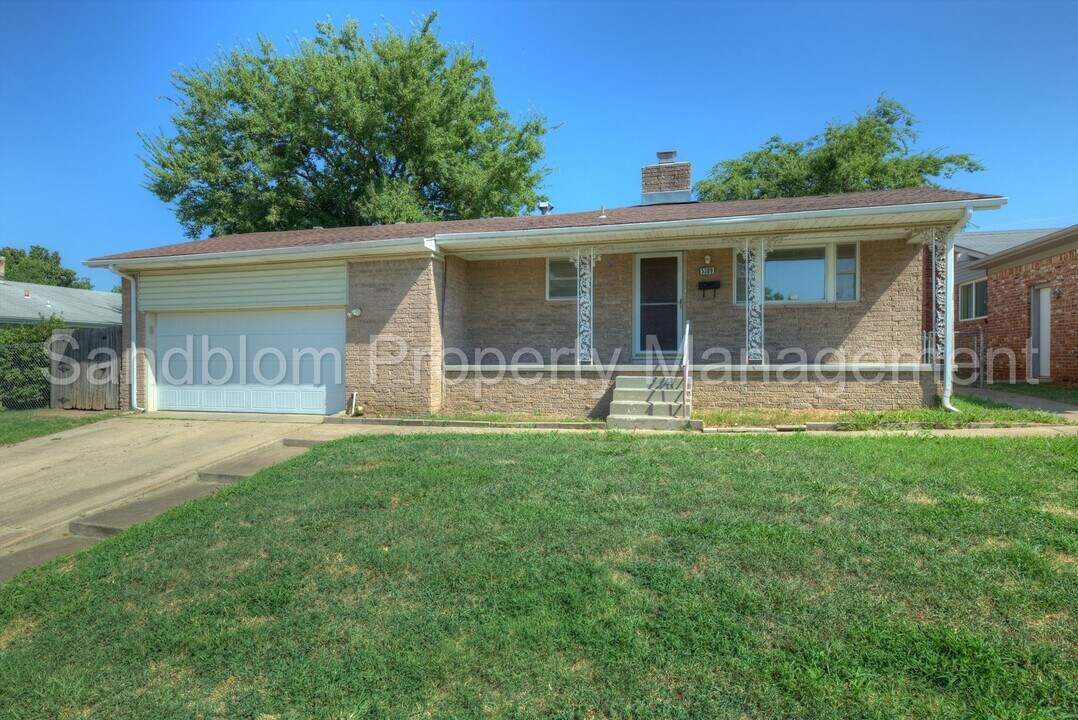 5309 E 25th Pl in Tulsa, OK - Building Photo